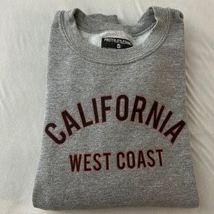 PRETTYLITTLETHING gray oversized crew neck sweatshirt. Size small.